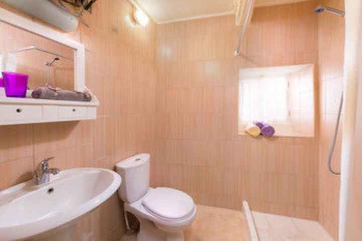 Room 3 of 11