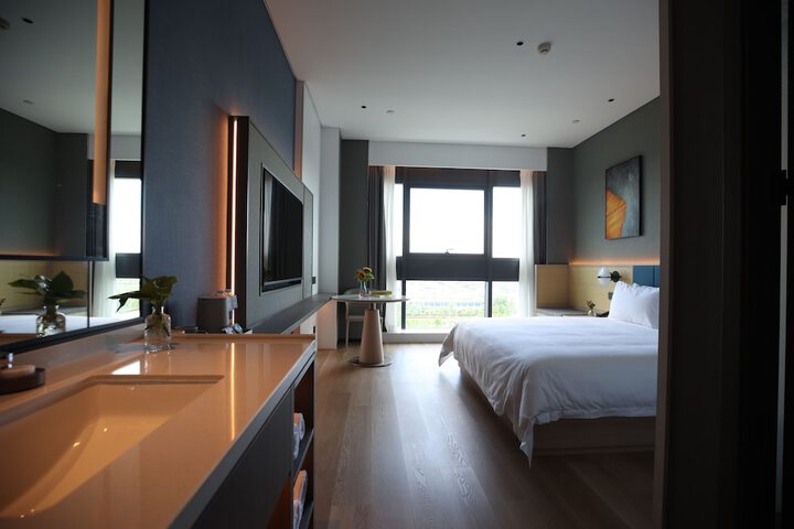 Room 7 of 57