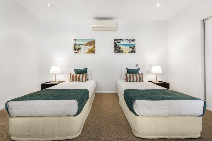 Room 13 of 80