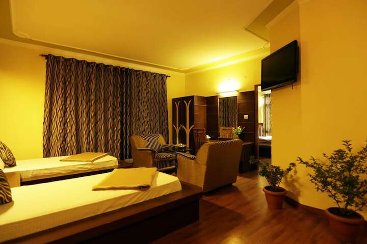 Room 3 of 47