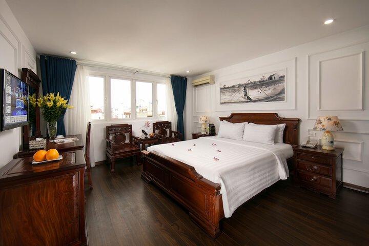 Room 6 of 31