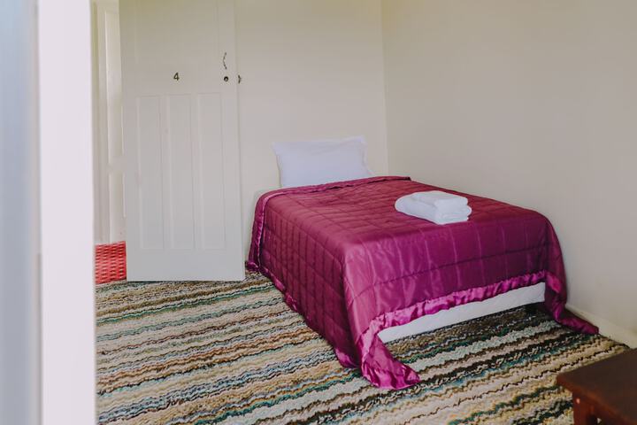 Room 13 of 37