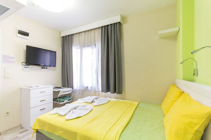 Room 17 of 30