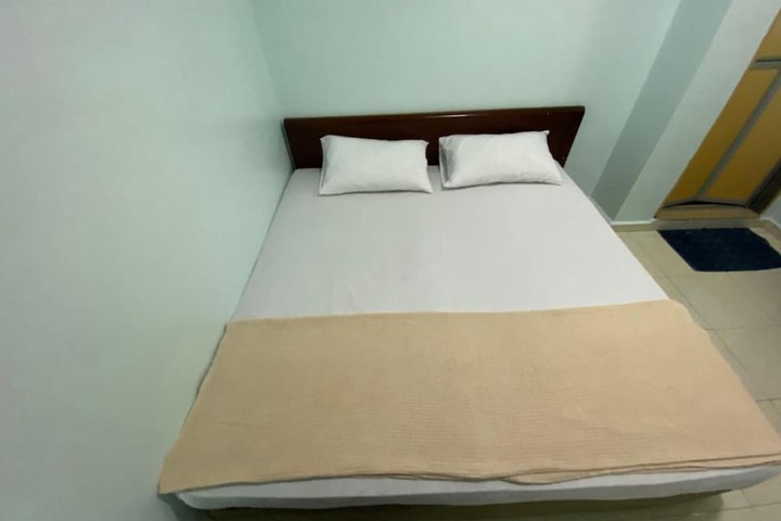 Room 14 of 20
