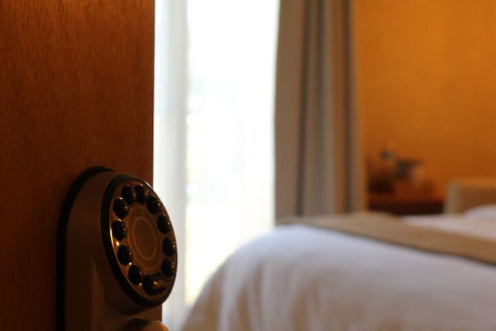 Room 2 of 21