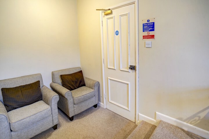 Room 18 of 33