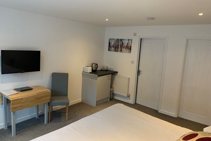 Room 6 of 38