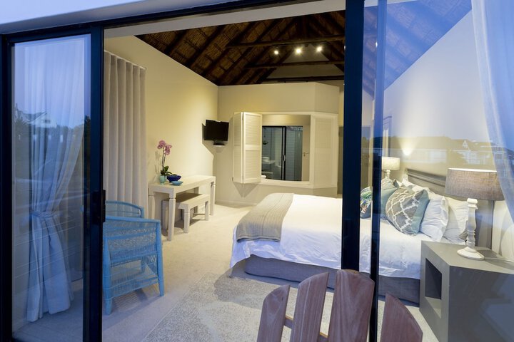 Room 2 of 11