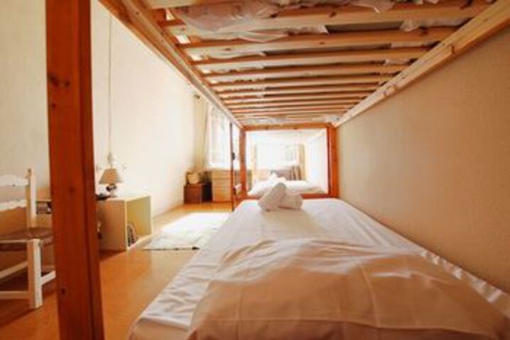 Room 15 of 32