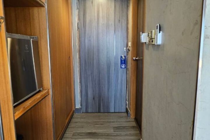 Room 22 of 110