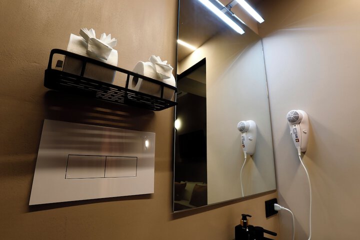 Room 144 of 183