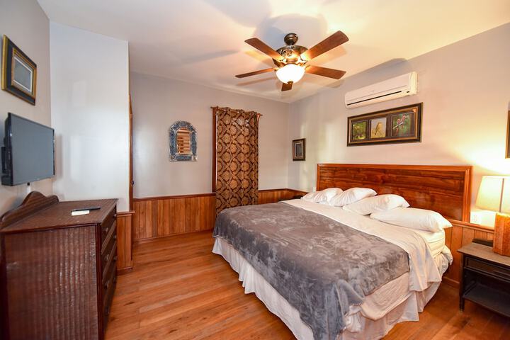 Room 11 of 272