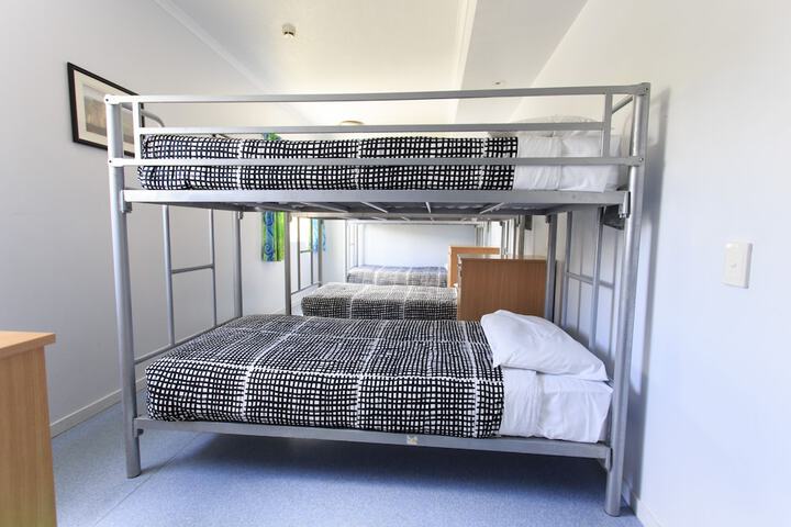 Room 14 of 63