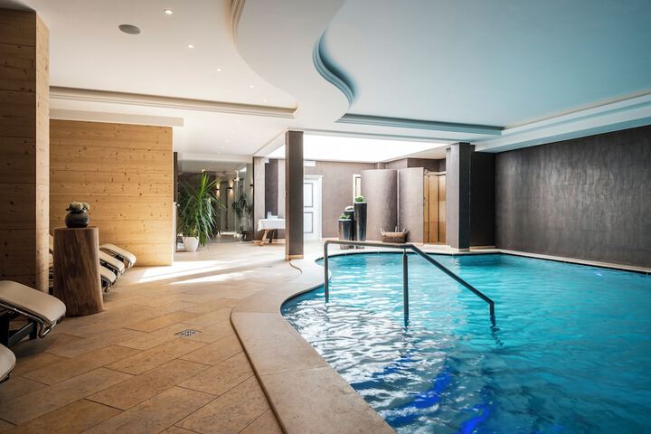 Pool 47 of 73