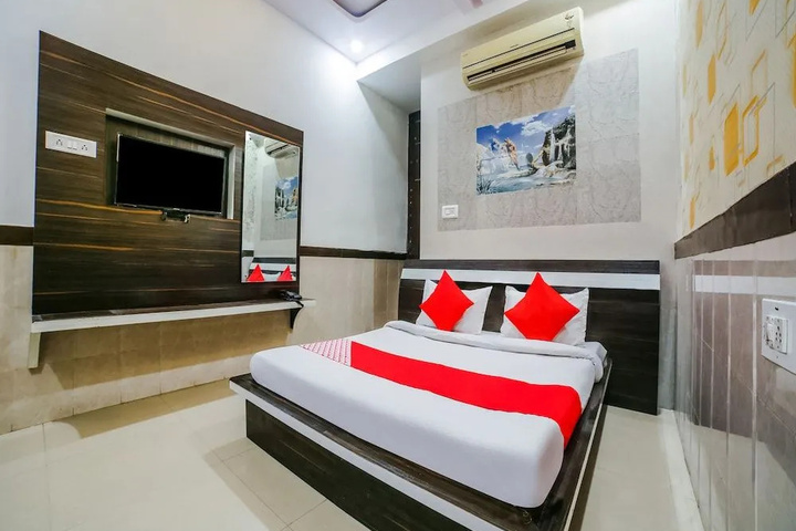 Room 3 of 14