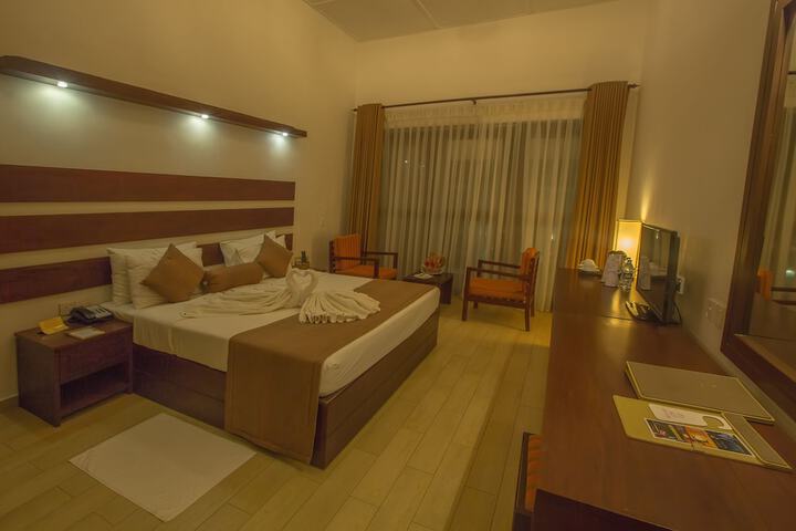 Room 5 of 43