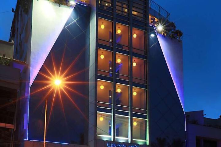 Hotel 16 of 16