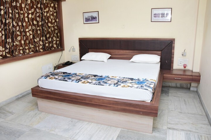 Room 16 of 48