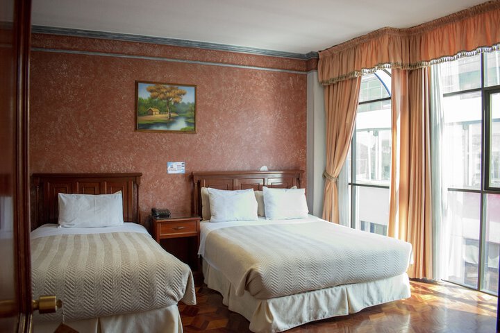Room 8 of 16