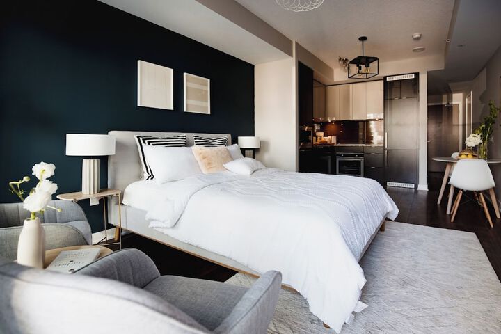 Room 21 of 136