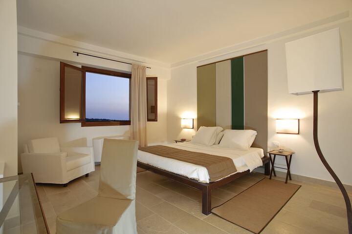Room 14 of 115