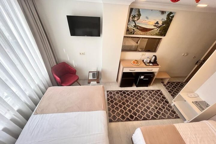 Room 14 of 66