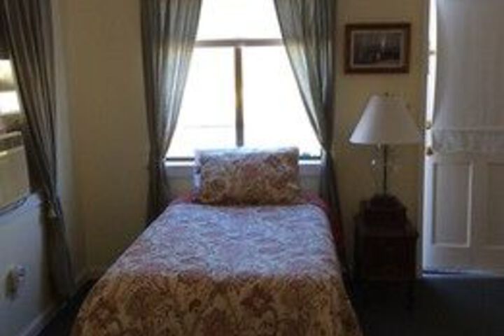 Room 19 of 35