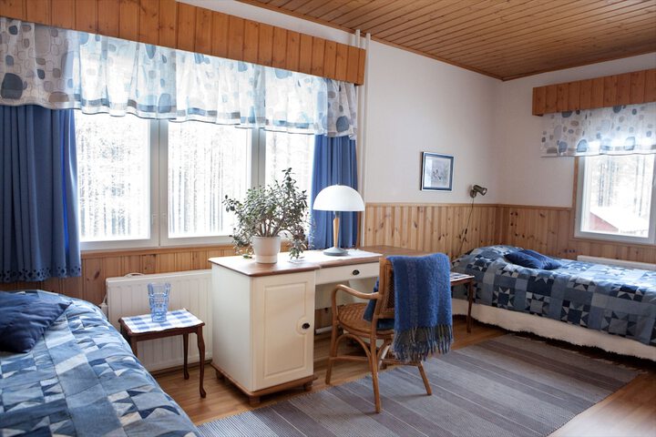 Room 2 of 50