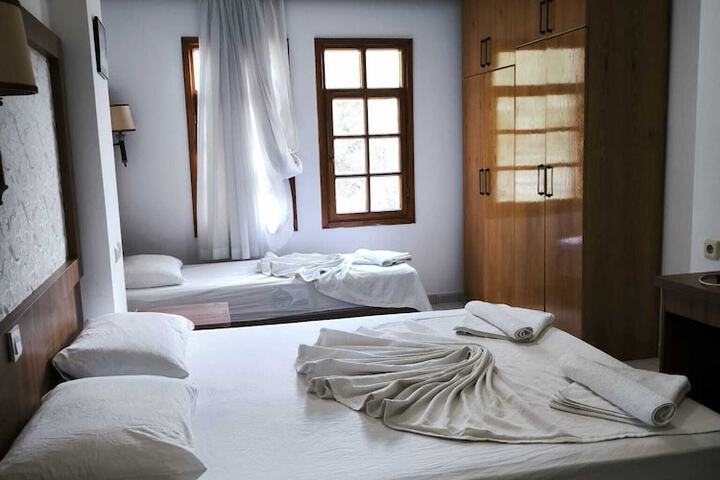 Room 14 of 72