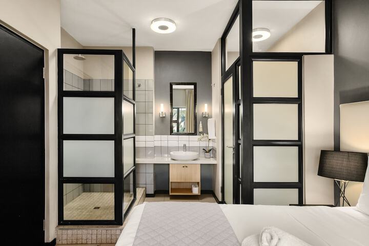 Room 191 of 215