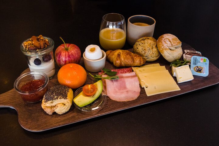 Breakfast/Coffee Service 66 of 85