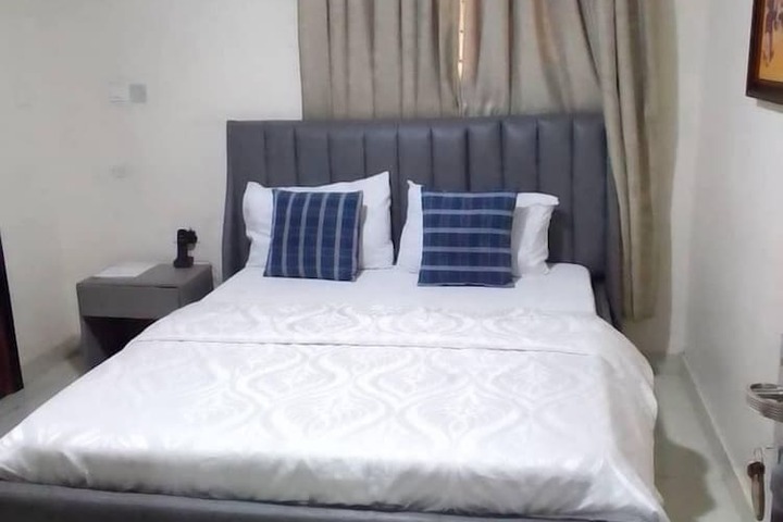 Room 8 of 31
