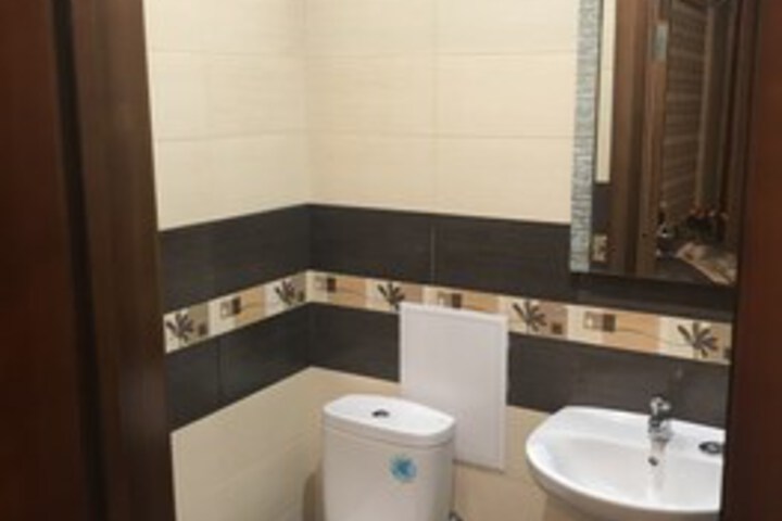Room 4 of 28
