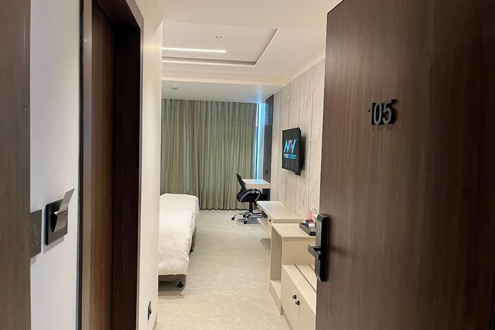 Room 2 of 31