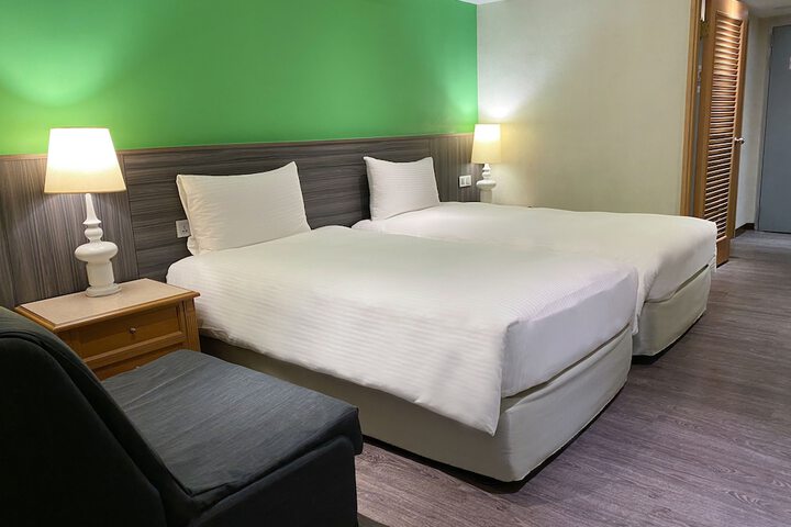 Room 21 of 52
