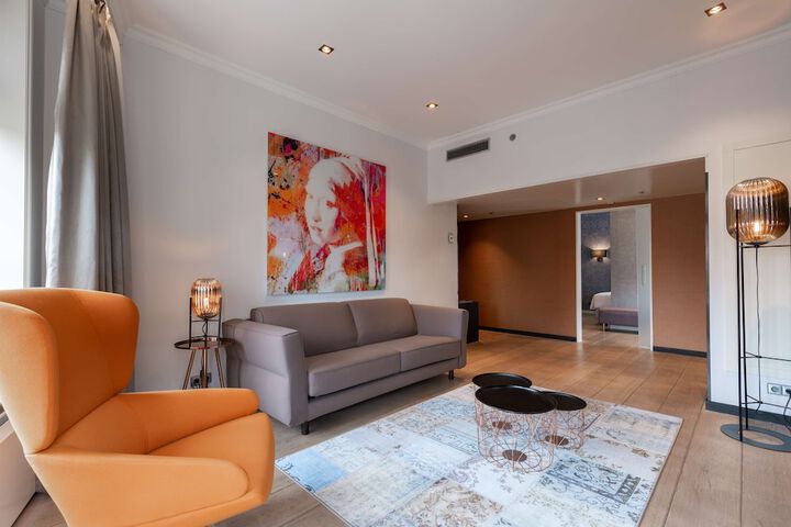 Room 45 of 115