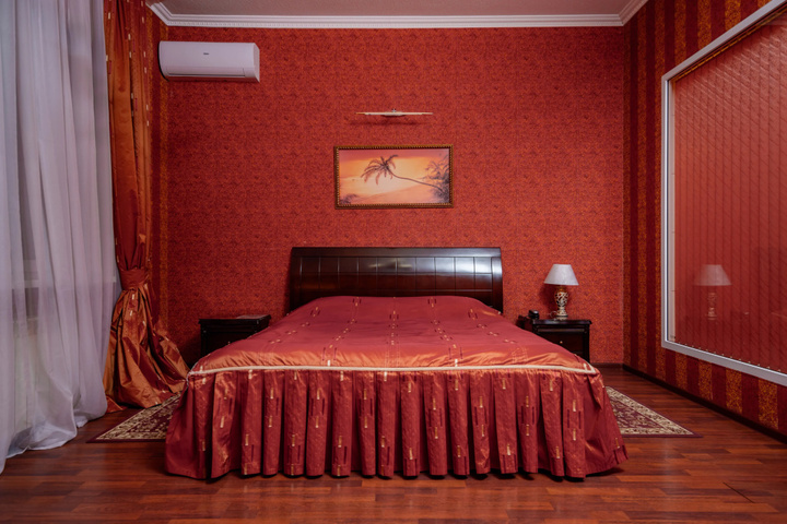 Room 28 of 34