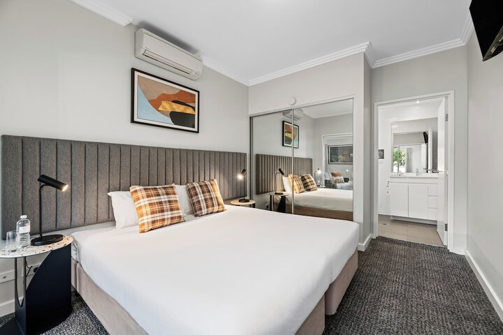 Room 14 of 40