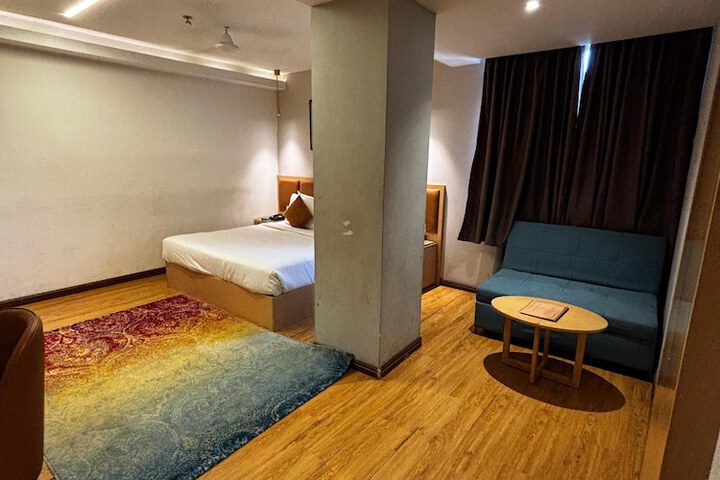 Room 15 of 57