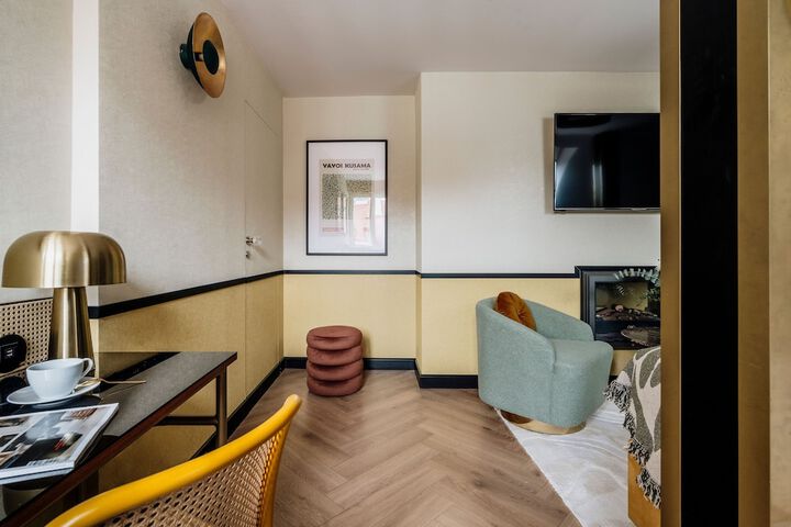 Room 103 of 224