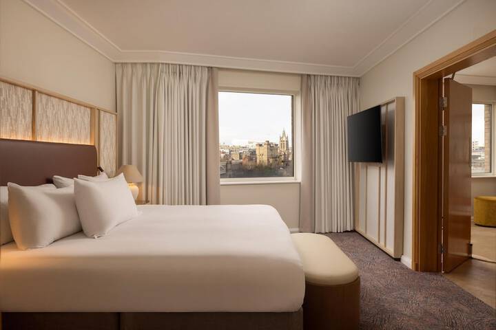 Room 28 of 150