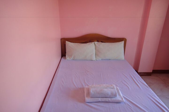 Room 7 of 40