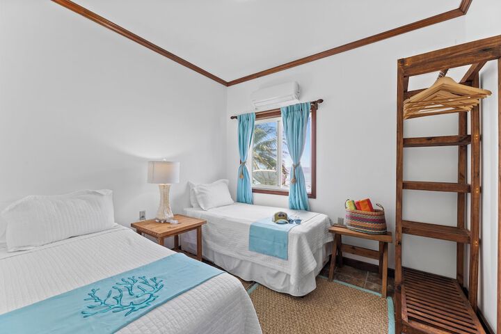 Room 2 of 41