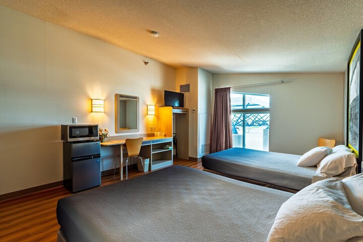 Room 29 of 53