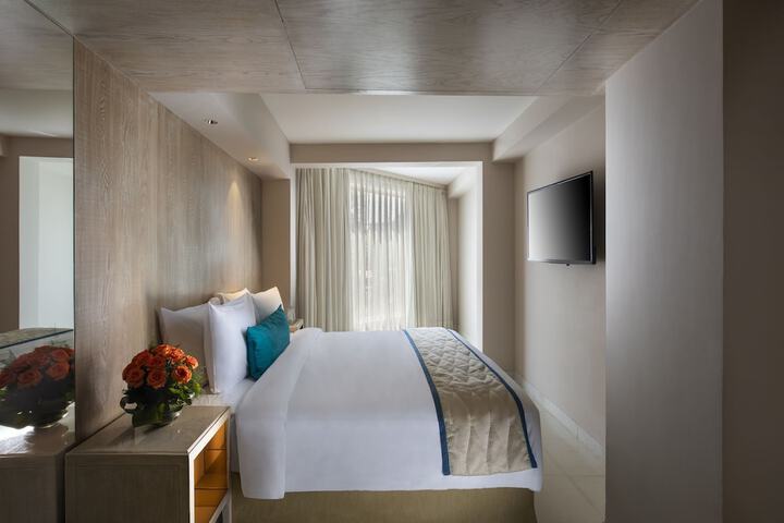 Room 8 of 35