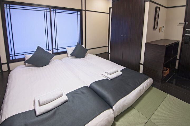 Room 17 of 72