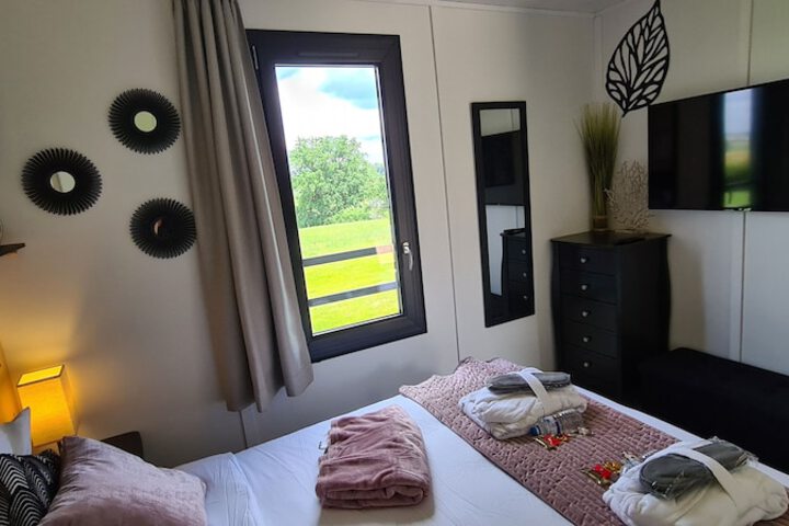 Room 10 of 64