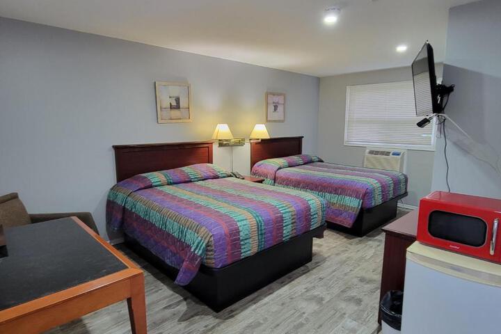 Studio 1 Queen Bed with Sofa Bed Kitchen (30 of 30)