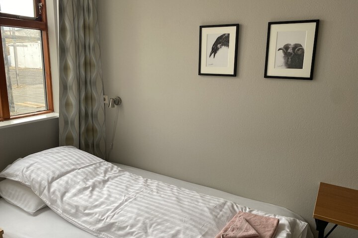 Room 10 of 51