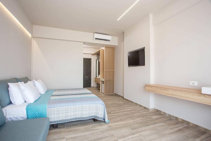 Room 4 of 87